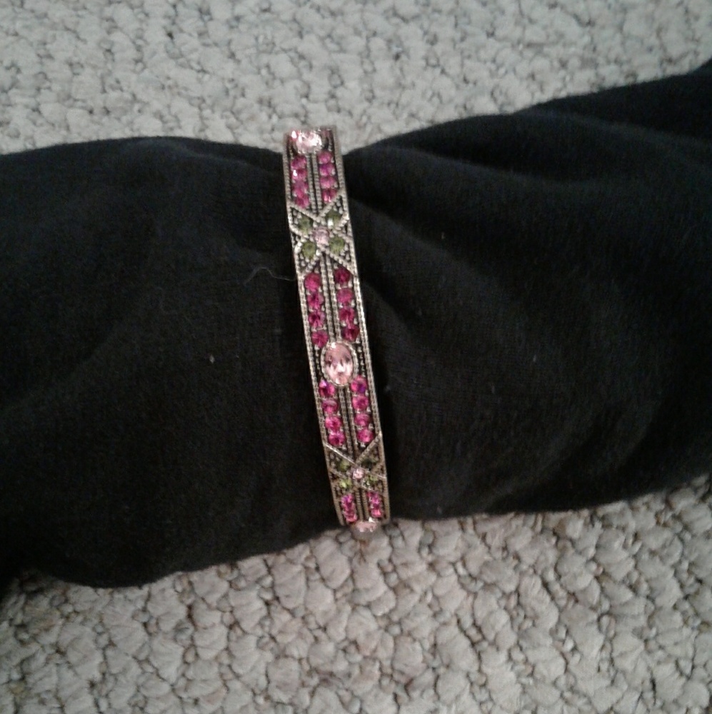 Heidi daus X's and O's Crystal accented bangle